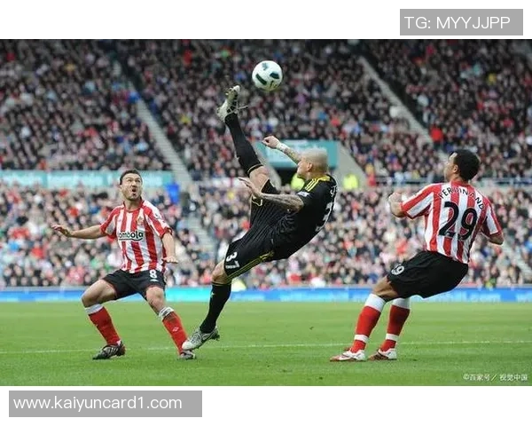 加兰表现低迷仅得6分13投2中状态堪忧助攻虽多难掩失利